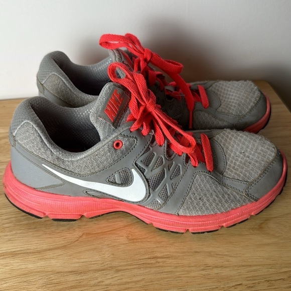 Nike Womens Relentless 2 Lace Up Running Shoes Gray Pink Size US 9 - Picture 12 of 13